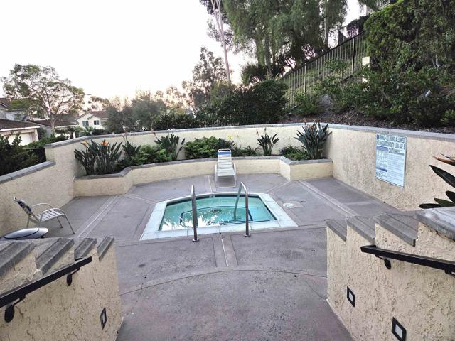 10878 Caminito Colorado, San Diego CA: https://media.crmls.org/mediaz/4749c207-ae64-495a-ad6d-a8f5e6a98185.jpg