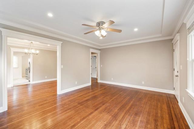 711 Laurel Avenue, Burlingame CA: https://media.crmls.org/mediaz/474a4b81-69d9-4145-b290-44f114dae84f.jpg