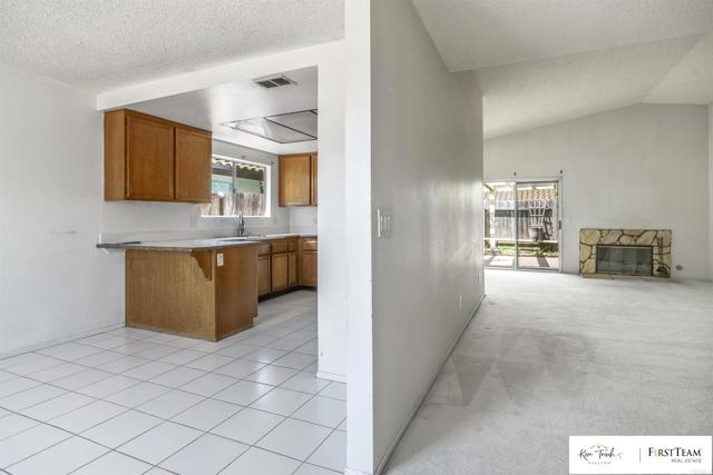 Detail Gallery Image 10 of 39 For 241 Saguaro Pl, Oceanside,  CA 92057 - 3 Beds | 2 Baths