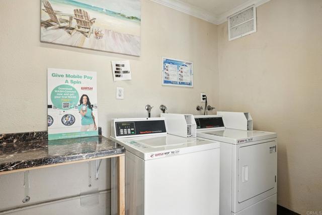 800 Emory Street, Imperial Beach CA: https://media.crmls.org/mediaz/474b4d6b-f38a-4742-8b3a-c94f6ceb163c.jpg