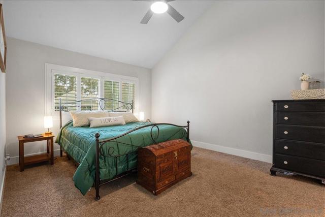 10212 Caminito Pitaya, San Diego CA: https://media.crmls.org/mediaz/474bba05-1357-481a-abce-806346ce45f9.jpg