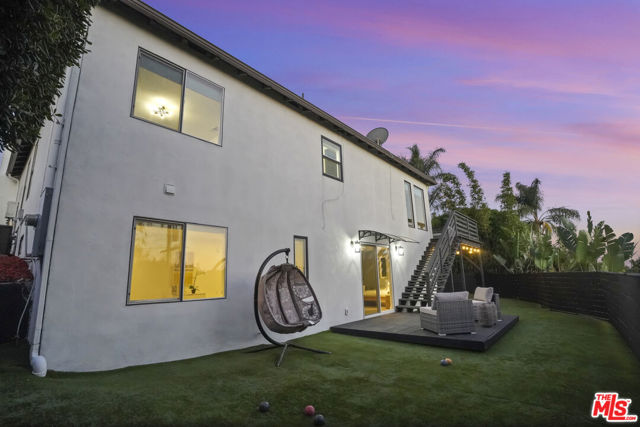 5549 Onacrest Drive, Los Angeles CA: https://media.crmls.org/mediaz/474bd03c-b36a-4aba-9a03-9ada2da979b1.jpg