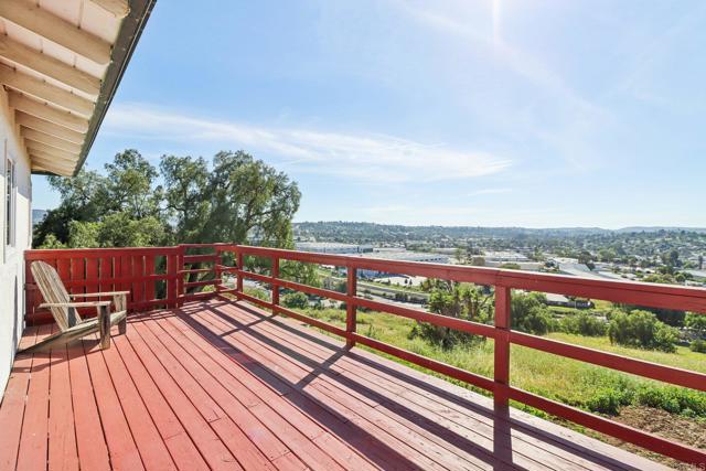 Detail Gallery Image 12 of 70 For 2397 Mira Sol Dr, Vista,  CA 92084 - 3 Beds | 2 Baths