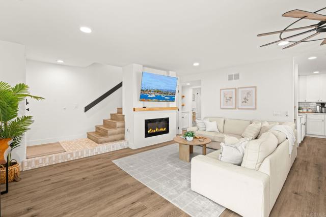 Detail Gallery Image 12 of 38 For 38 Montego Ct, Coronado,  CA 92118 - 2 Beds | 2/1 Baths