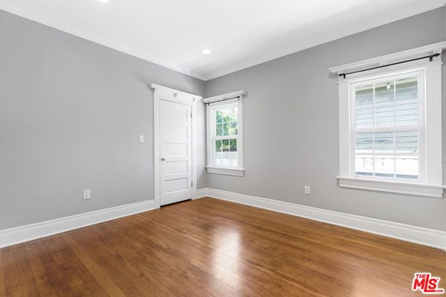 2230 W 30th Street, Los Angeles CA: https://media.crmls.org/mediaz/474cd5e5-1ef7-46b4-9ea7-57d51cd0a9ea.jpg