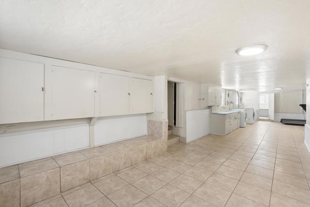 Detail Gallery Image 29 of 47 For 3040 Byron St, San Diego,  CA 92106 - 6 Beds | 2 Baths