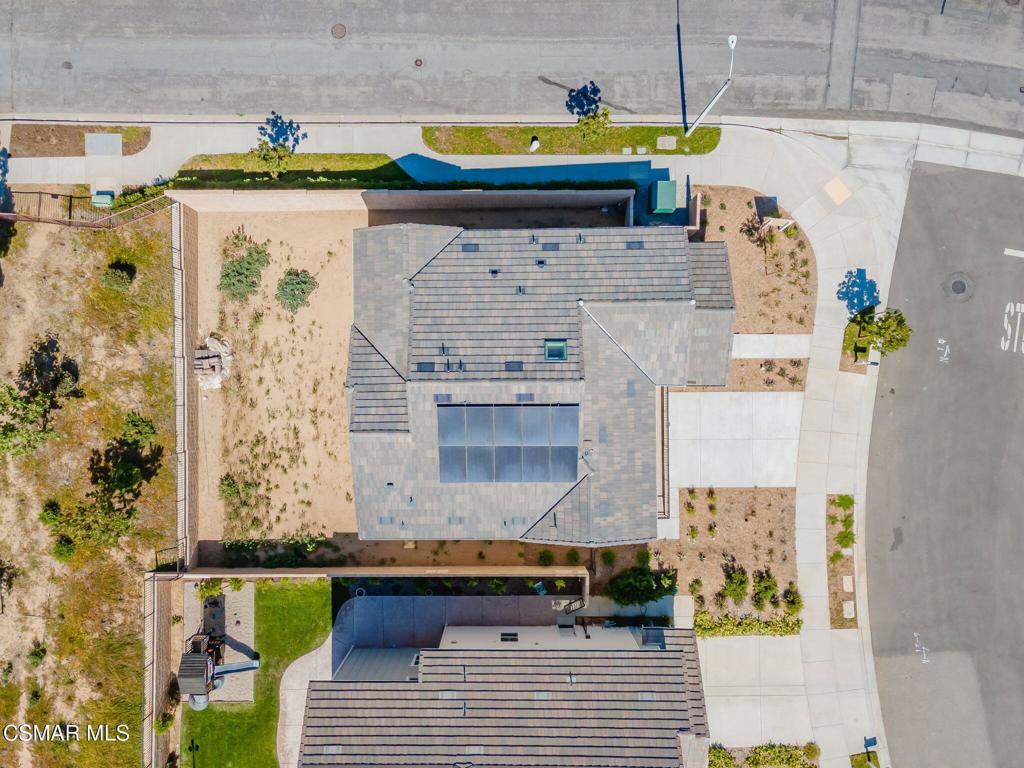 https://media.crmls.org/mediaz/474defc7-62a2-4587-88e2-1de86c1b2ac8.jpg?preset=X-Large