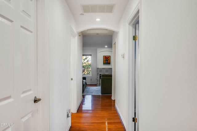 Detail Gallery Image 30 of 56 For 2606 Medlow Ave, Los Angeles,  CA 90065 - 3 Beds | 2 Baths