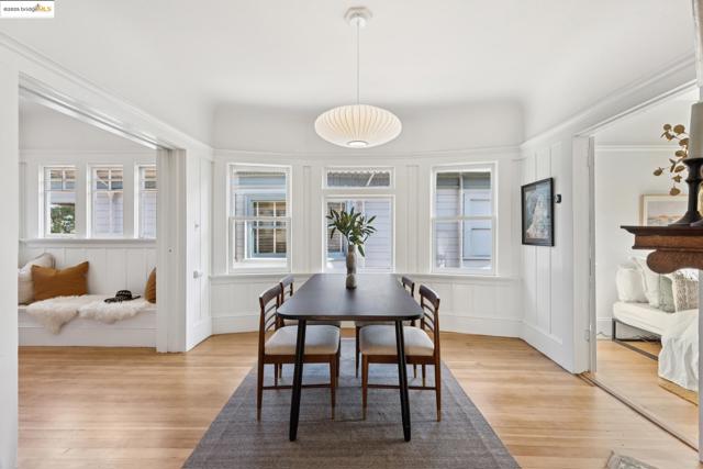 1532 Walnut St, Berkeley CA: https://media.crmls.org/mediaz/474f06af-b874-4de9-86f0-ab284c47ddc2.jpg