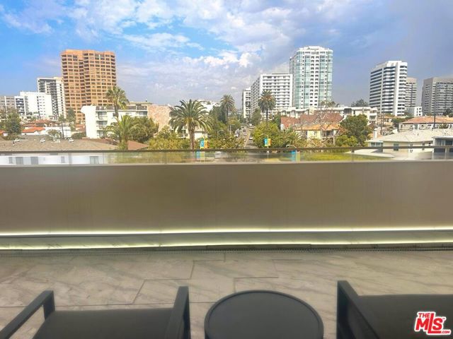 1333 S Beverly Glen Boulevard, Los Angeles CA: https://media.crmls.org/mediaz/474f4272-4049-4d14-9372-d69340f4fa08.jpg