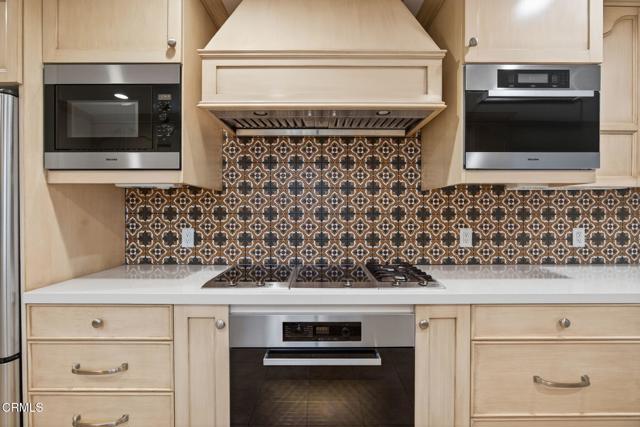 281 Glen Ellen Drive, Ventura CA: https://media.crmls.org/mediaz/474f4377-d956-464a-8799-4b489637b458.jpg