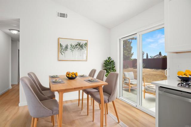 Detail Gallery Image 4 of 47 For 4888 Northerly St, Oceanside,  CA 92056 - 3 Beds | 2 Baths