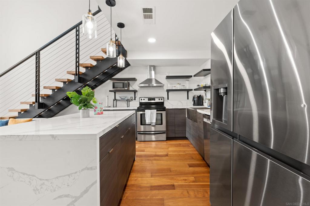 889 Date Street - photo 11