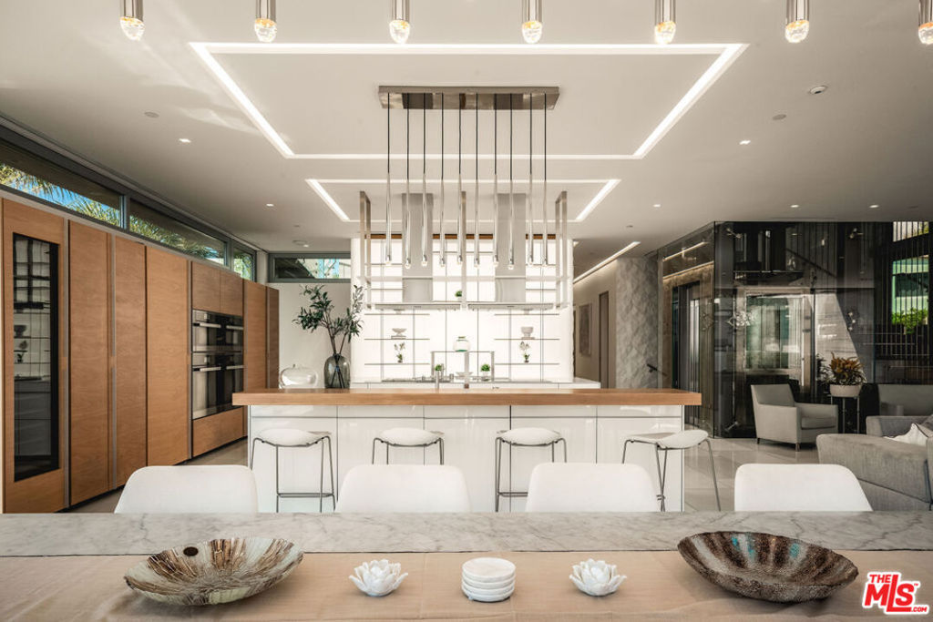 MLS #25575239 img 16