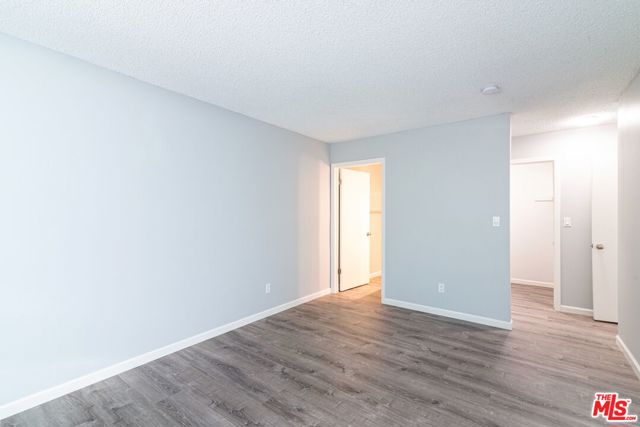 3763 S Bentley Avenue, Los Angeles CA: https://media.crmls.org/mediaz/4751105e-c160-4e8e-a684-5d9f31fc80d5.jpg