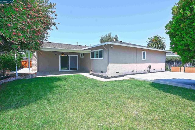 530 Hazel Street, Livermore CA: https://media.crmls.org/mediaz/475142d6-51be-4cf3-8a36-ad2d8334b86c.jpg