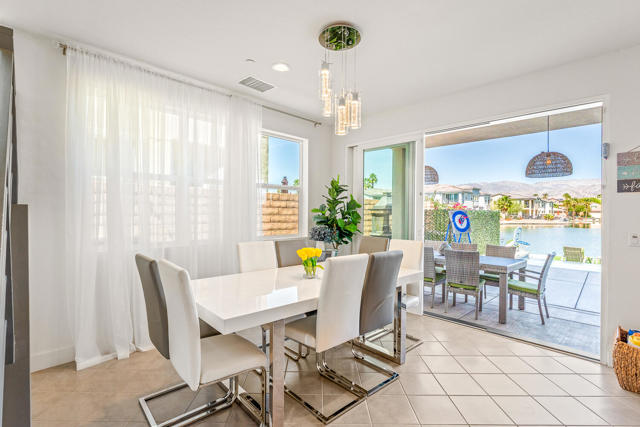 43240 Pietra Court, Indio CA: https://media.crmls.org/mediaz/475154df-5c82-4d84-9900-323e21692e3f.jpg