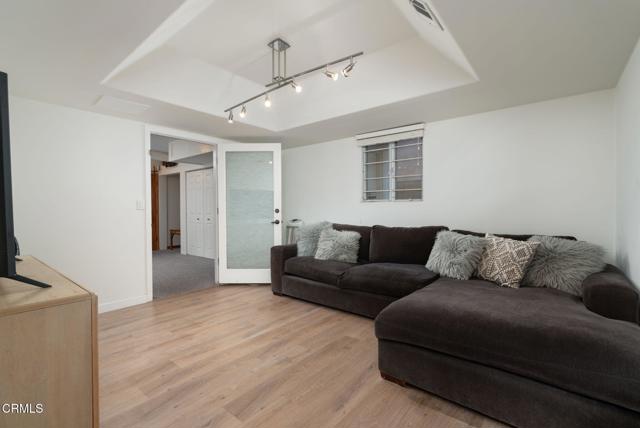 1401 GREENOCK Lane, Ventura CA: https://media.crmls.org/mediaz/4751d062-66b7-4406-8a80-1f3ec0ea3dc6.jpg