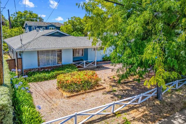 3160 Waverley Street, Palo Alto CA: https://media.crmls.org/mediaz/475265bf-576f-4d0c-9cf9-0a1ed75f8f33.jpg