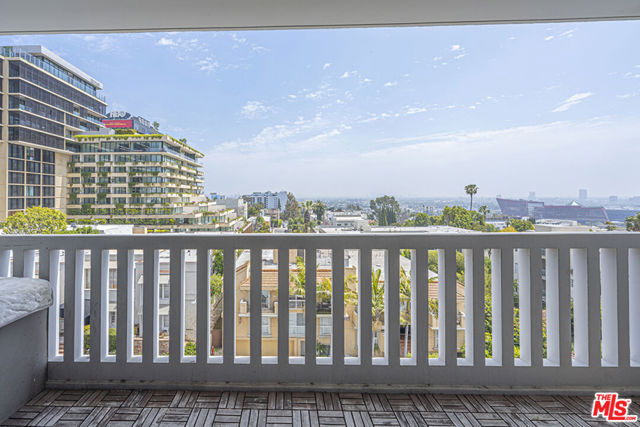 Image 3 for 999 N Doheny Dr #508, West Hollywood, CA 90069
