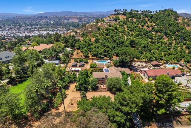 14210 Tierra Bonita Road, Poway CA: https://media.crmls.org/mediaz/47535729-c567-4ffd-98dc-0fce02258254.jpg