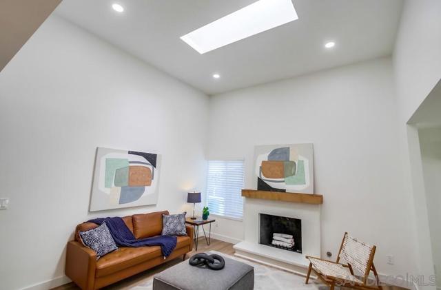 13113 Calle De Las Rosas, San Diego CA: https://media.crmls.org/mediaz/47537753-3a6e-478f-a8c7-c05f504073d8.jpg