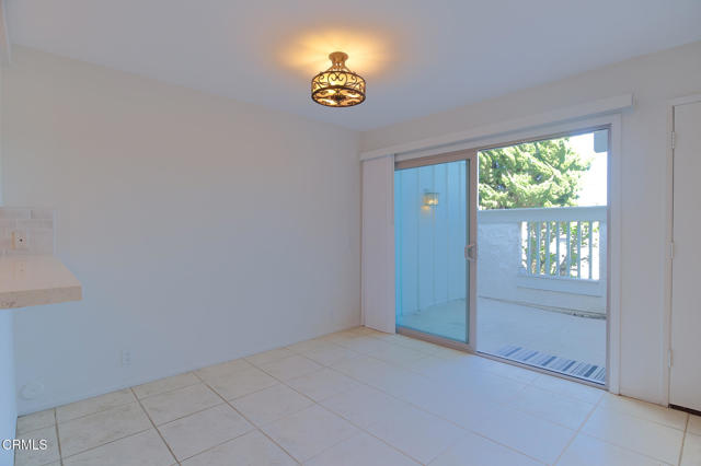 Detail Gallery Image 6 of 26 For 3221 Harbor Bld, Oxnard,  CA 93035 - 3 Beds | 2/1 Baths