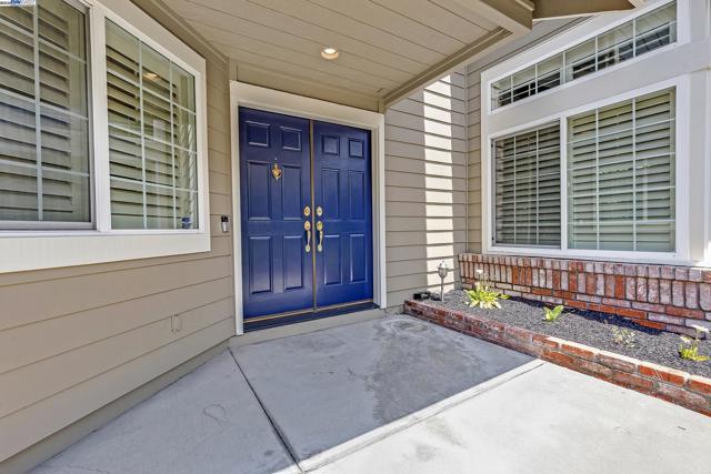 7777 Crossridge Rd, Dublin CA: https://media.crmls.org/mediaz/47537cb9-3490-434c-8764-8d4779b485a2.jpg