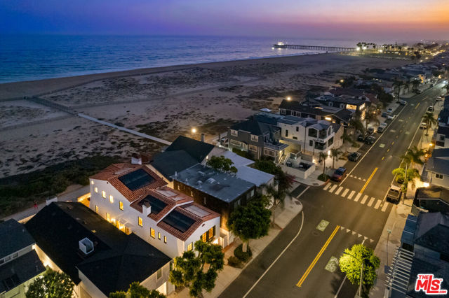 1305 Balboa Boulevard, Newport Beach, California 92661, 3 Bedrooms Bedrooms, ,3 BathroomsBathrooms,Single Family Residence,For Sale,Balboa,24421685