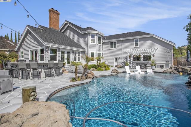 91 RED CYPRESS CT, Danville CA: https://media.crmls.org/mediaz/4753f03b-6d3a-428b-81b0-f338ef77eacc.jpg