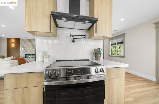 713 Midcrest Way, El Cerrito CA: https://media.crmls.org/mediaz/47540217-a36f-4986-bc6b-006206236362.jpg