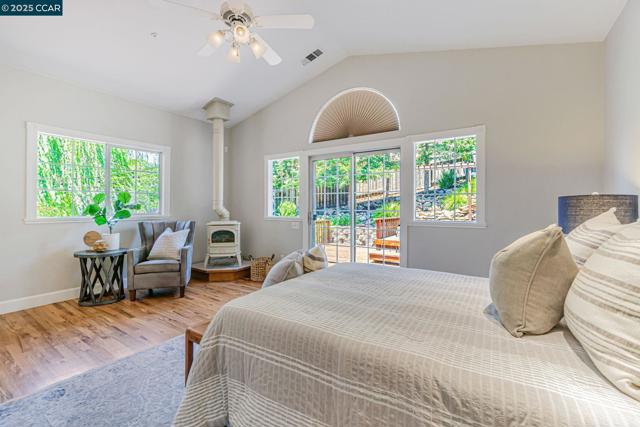 631 La Vista Rd, Walnut Creek CA: https://media.crmls.org/mediaz/4754091d-c20a-49bf-9a64-40cb38d32f09.jpg