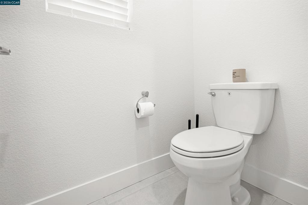 https://media.crmls.org/mediaz/4755f1f2-1e1d-4f4a-91fa-260930802a31.jpg?preset=X-Large