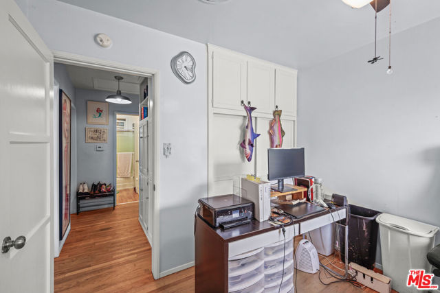 6961 Zelzah Avenue, Reseda CA: https://media.crmls.org/mediaz/47561488-d308-4465-acfb-a2698cdb8b90.jpg