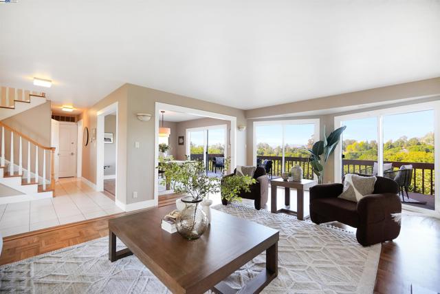 3218 Oakes Dr, Hayward CA: https://media.crmls.org/mediaz/47575a15-5729-4888-9b6a-2436efb7d9fe.jpg