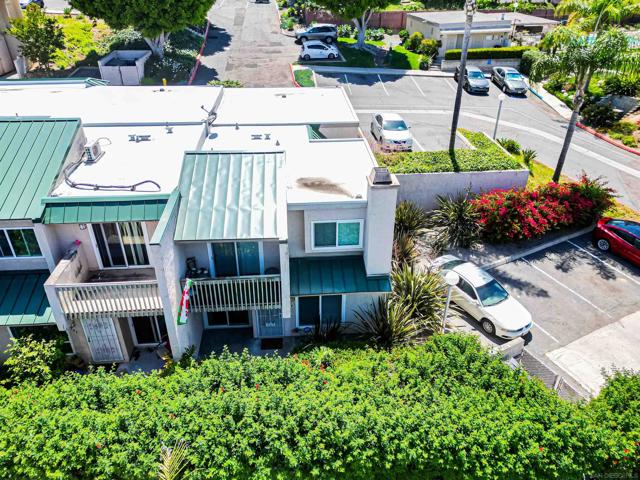 699 Ascot Dr, Vista CA: https://media.crmls.org/mediaz/475774ae-4f05-4466-901e-be5ca0980a62.jpg