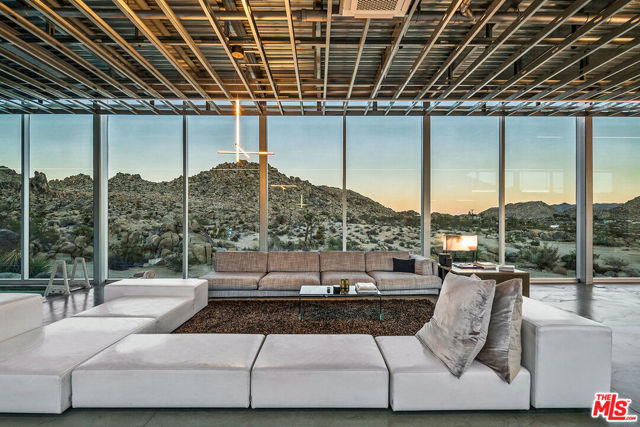 8198 Uphill Road, Joshua Tree CA: https://media.crmls.org/mediaz/4757a6f8-06da-4e0a-864d-686aad93e30c.jpg