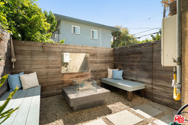 420 Pacific Street, Santa Monica CA: https://media.crmls.org/mediaz/475826e8-6345-4806-96d5-2f3e3d648470.jpg