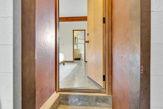 25281 Deer Path, Idyllwild CA: https://media.crmls.org/mediaz/4758734e-f605-4f15-b33e-b5909d7490c3.jpg