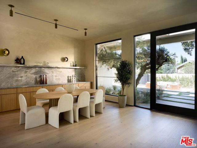 23340 Collins Street, Woodland Hills CA: https://media.crmls.org/mediaz/47587c53-caf7-4372-bfae-9055c9a58fb9.jpg