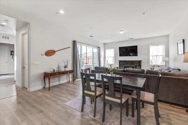 604 Matterhorn Court, Marina CA: https://media.crmls.org/mediaz/4758e75c-7c14-41e4-86ed-0c6b2f5fdd14.jpg