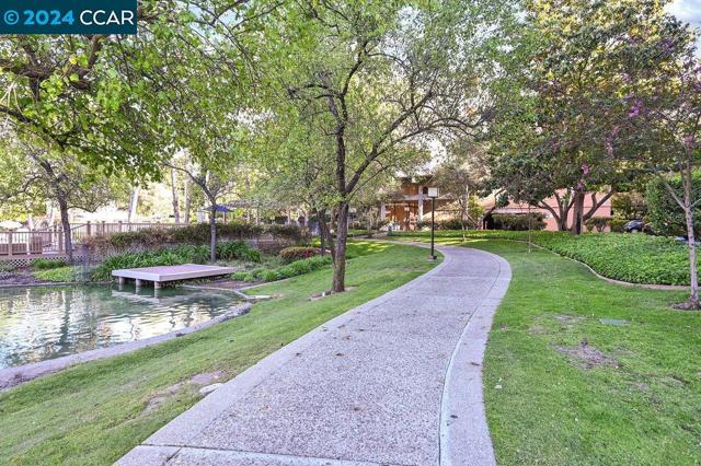 490 N Civic Drive, Walnut Creek CA: https://media.crmls.org/mediaz/4759b7c9-3cc7-4bd9-adcf-1e88e5ef9ee8.jpg