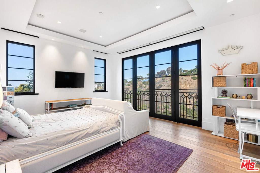 3160 Coldwater Canyon AvenueStudio City img 37