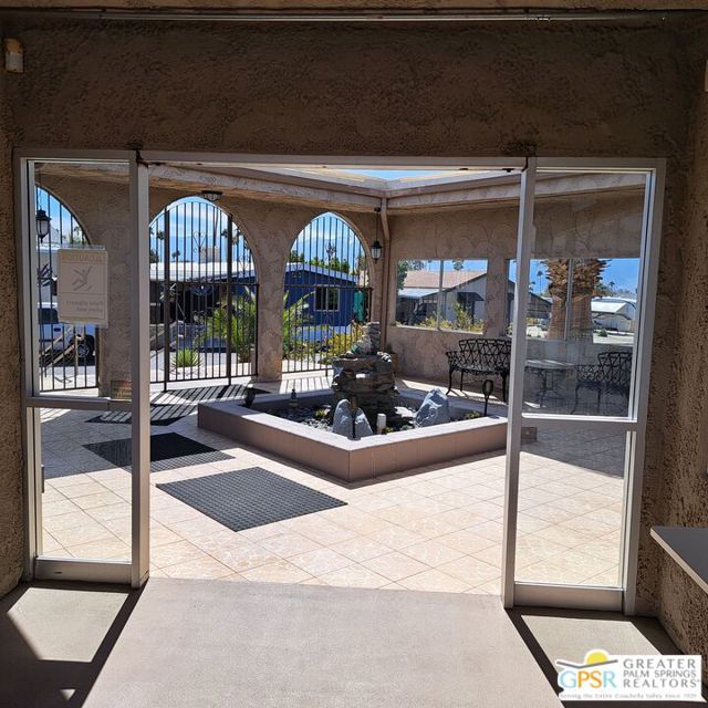18555 Roberts Road, Desert Hot Springs CA: https://media.crmls.org/mediaz/475b8acb-2214-4dc9-a75f-103ed6aea749.jpg