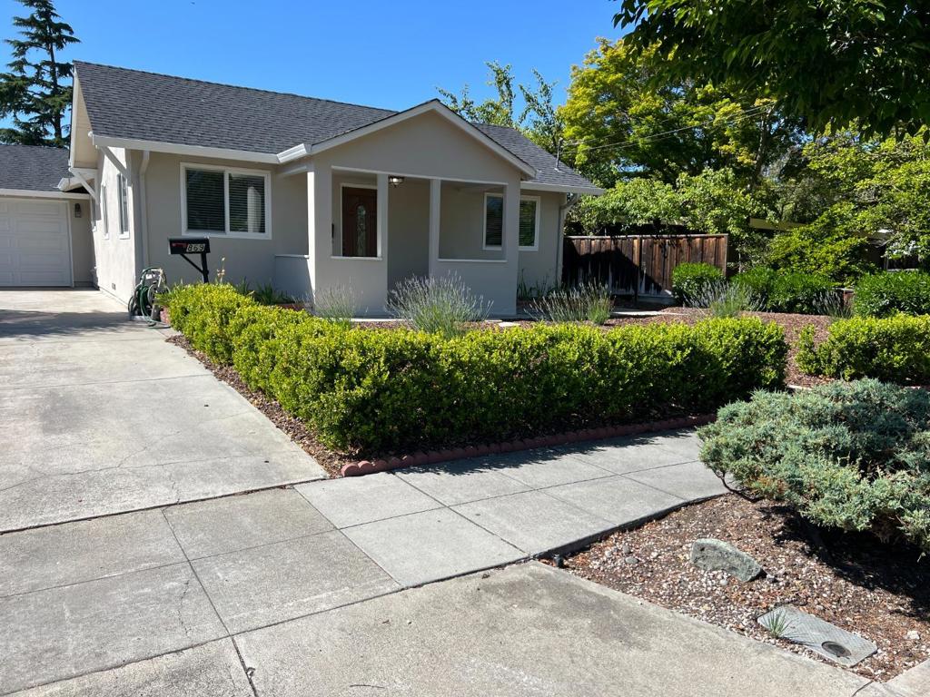 869 Loma Verde Avenue