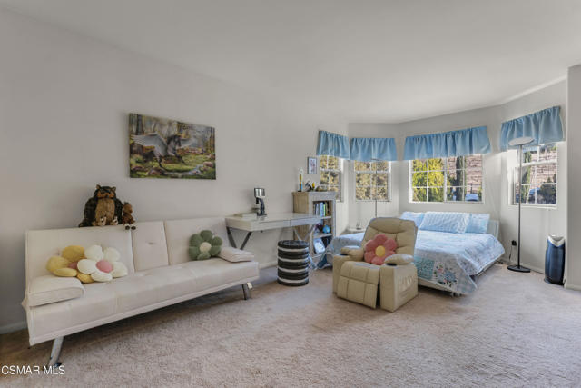 6417 Turfway Road, Moorpark CA: https://media.crmls.org/mediaz/475d71a1-c865-4ce6-b658-d5a7409a8423.jpg