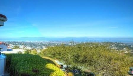 11 Mayflower Lane, San Carlos CA: https://media.crmls.org/mediaz/475db810-99e8-459e-9e05-d5840ad6d333.jpg