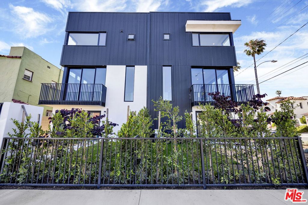 1501 S Fairfax Avenue