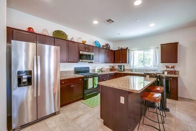 Detail Gallery Image 9 of 36 For 26812 Rodeo Ct, Winchester,  CA 92596 - 4 Beds | 2 Baths