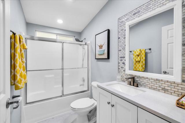 1327 Via Palmera, Cathedral City CA: https://media.crmls.org/mediaz/475e13c7-debd-4c96-a94d-b8360bc89850.jpg